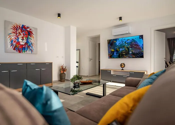 Дом отдыха 5 Bedroom Beautiful In
