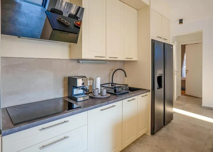 5 Bedroom Beautiful In * Затон