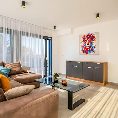 Holiday home 5 Bedroom Beautiful In Zaton Zaton (Zadar)