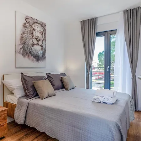 5 Bedroom Beautiful In Zaton Holiday home *